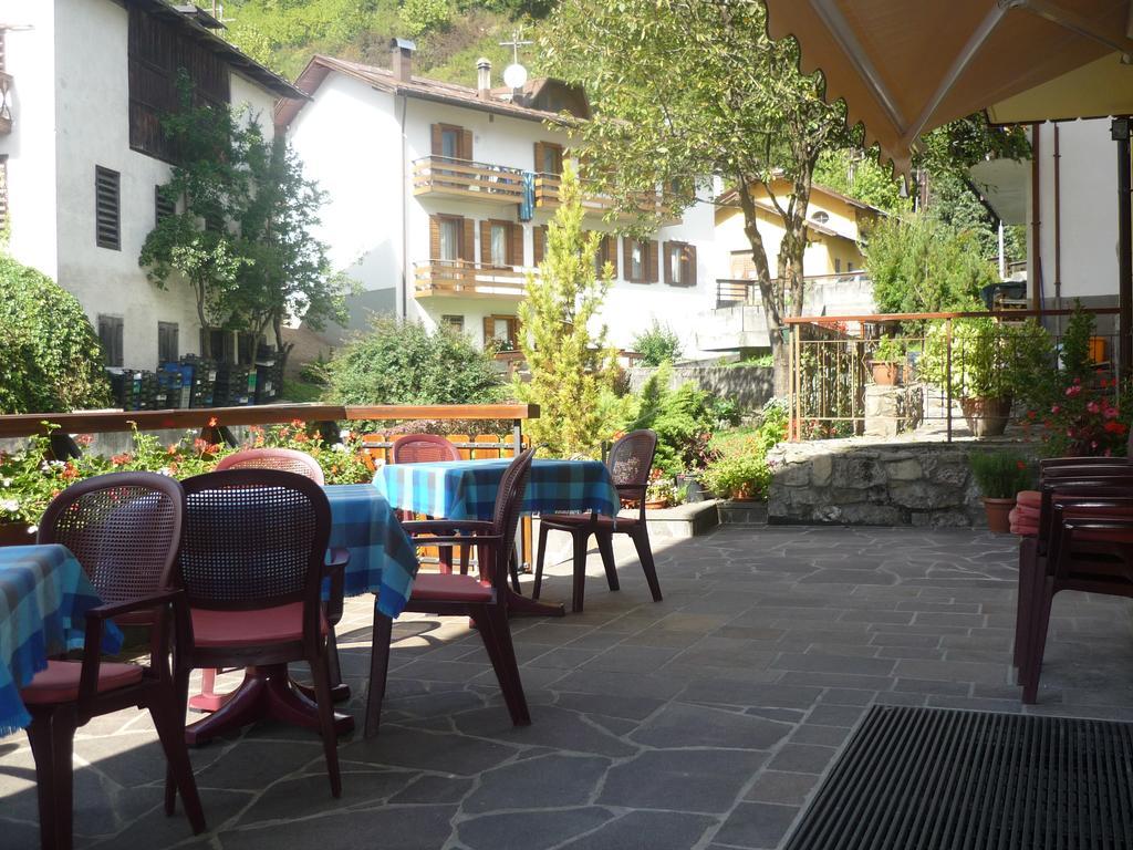 Albergo Ristorante Iris 아우론조디까도레 외부 사진